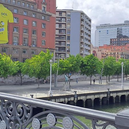 Apartamento En El Centro Con Garaje Directo. Bilbao Eksteriør billede